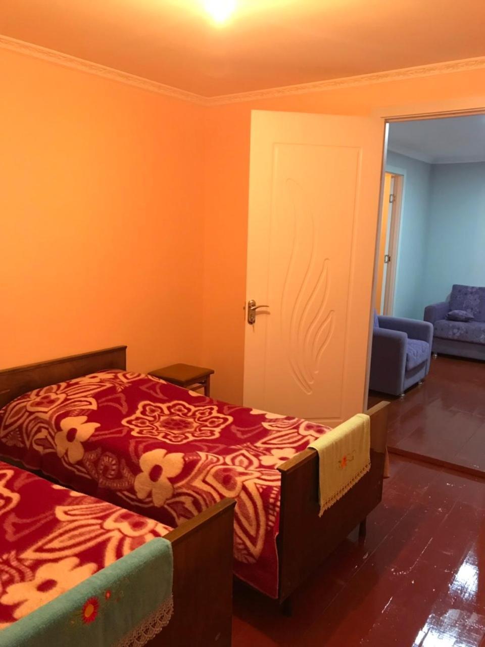 Ciuri'S Guesthouse Zhabeshi Exterior photo